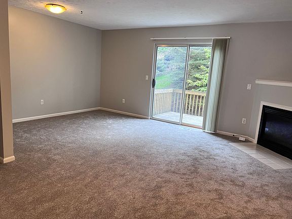 4th image of 1024 Ada Place Dr SE