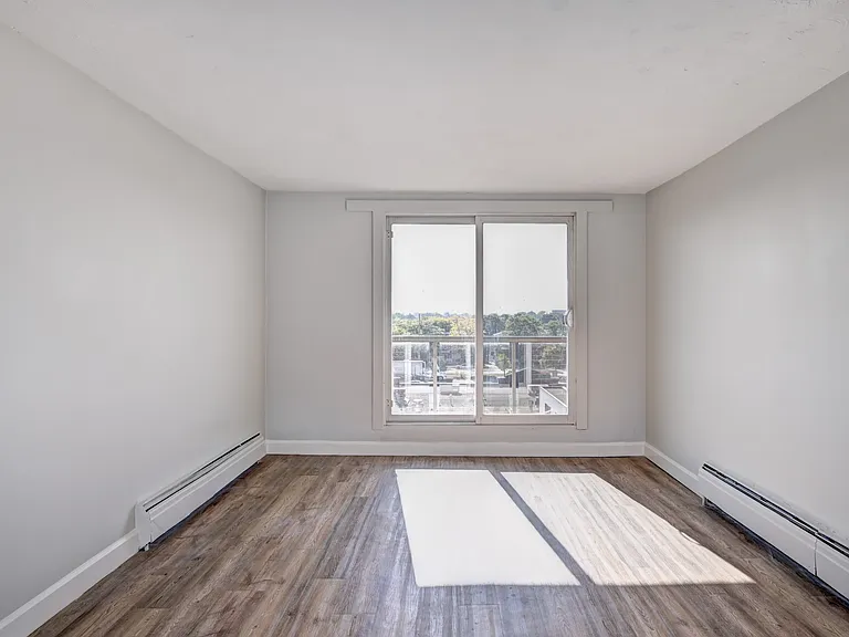 38 Dawson Rd — Photo 13