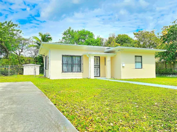 1215 NW 126th St, North Miami, FL 33167