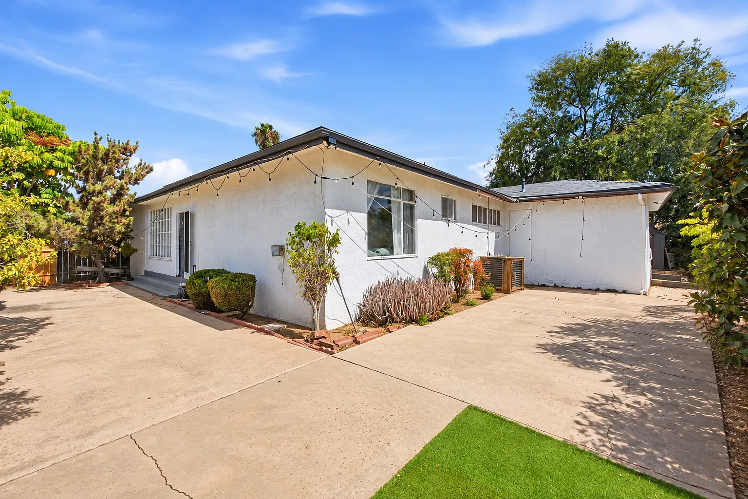8 bed, 2300 sqft, $12,600 — Photo 4
