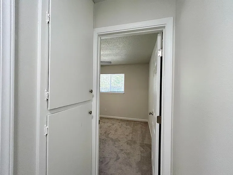 210 SW 142nd Ave — Photo 19