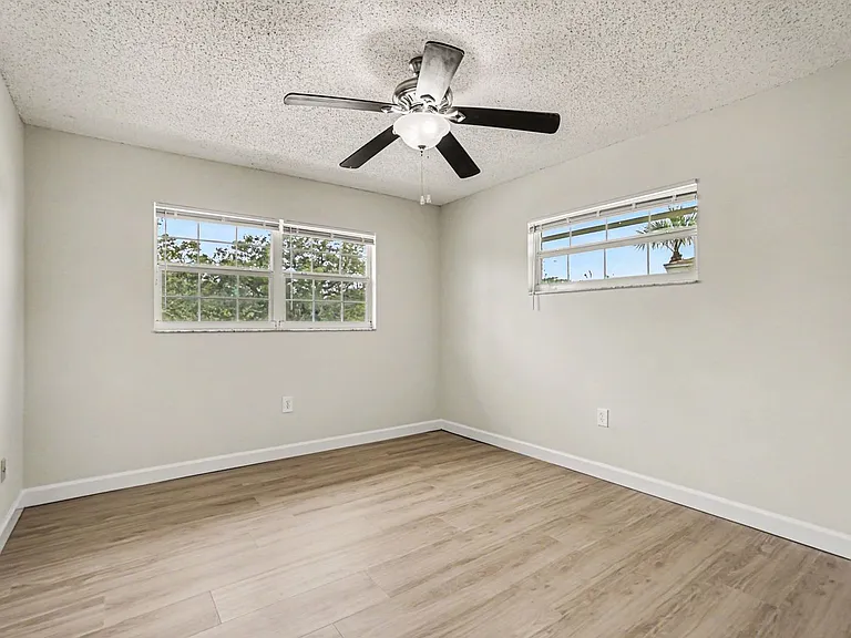 3135 Shady Dell Ln #239 — Photo 5
