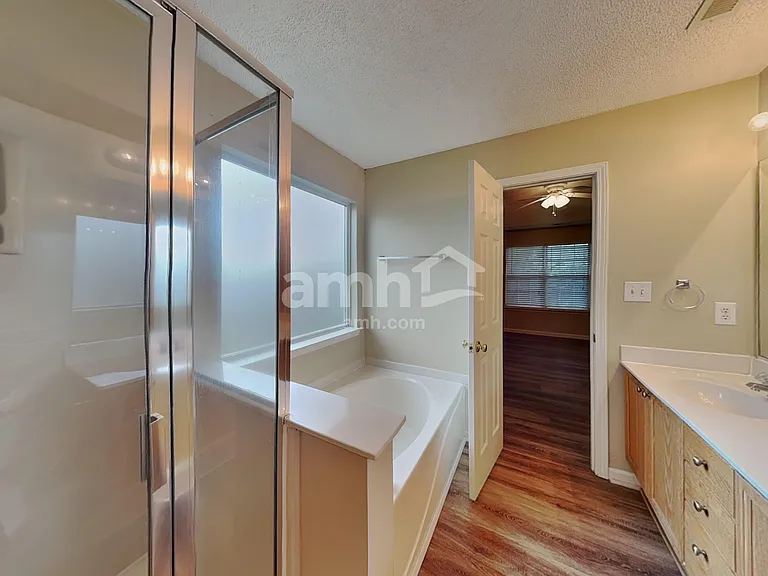 4832 Asherton Pl NW — Photo 10
