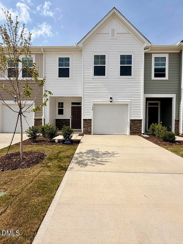 Building Photo - 134 Blossom Field Way