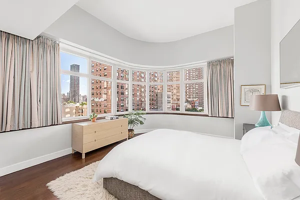 Sold by Compass | media 10