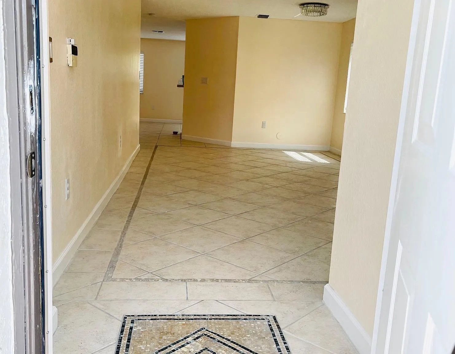 5149 NW 115th Ct — Photo 2