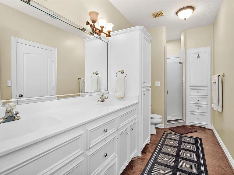 1502 Wimbledon Dr — Photo 8
