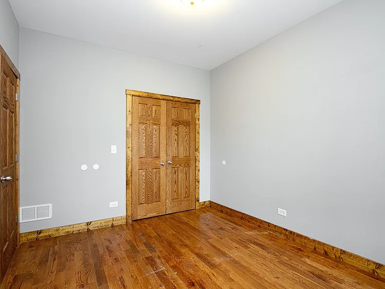 6042 S Michigan Ave #2S — Photo 10