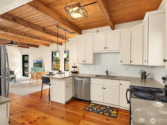 4th image of 17802 244th Avenue NE