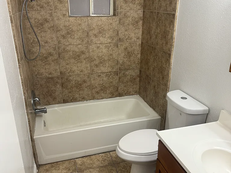 1414 E Dana Ave — Photo 6