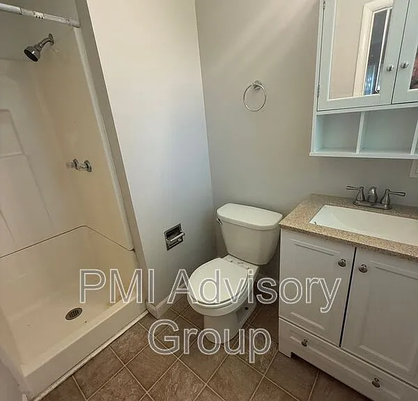 1220 SW 31st Ter — Photo 9