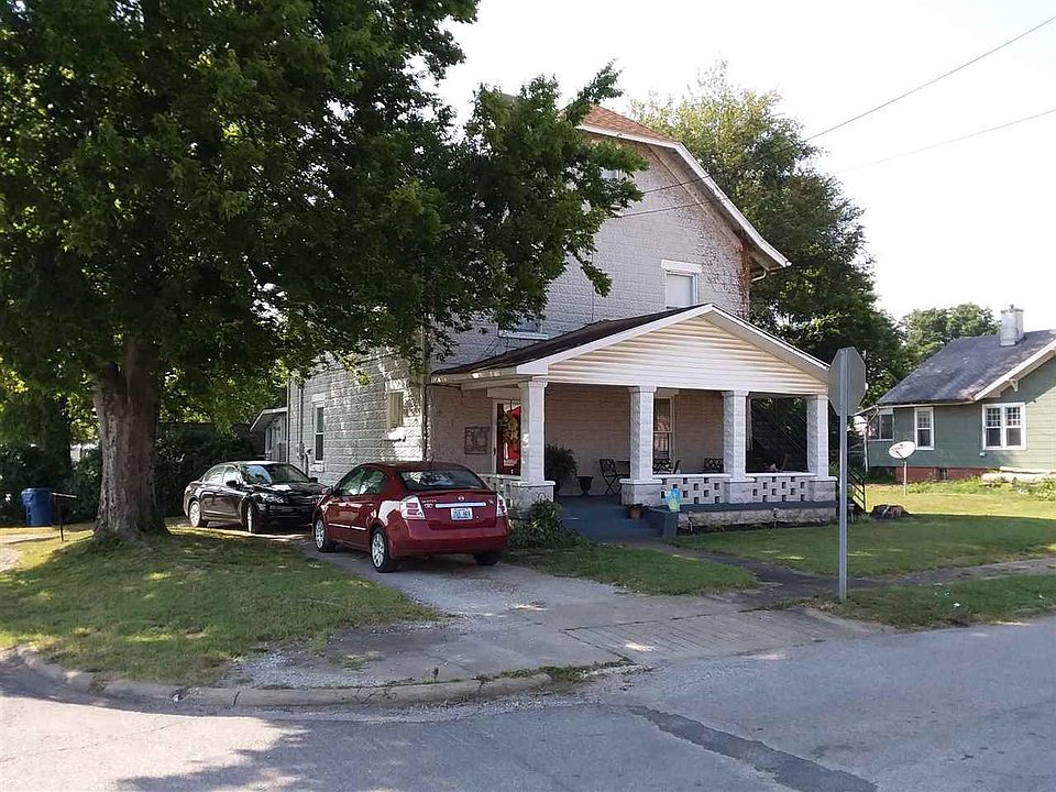 1st image of 209 S McNary St