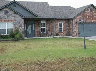 3606 W Chestnut St, Skiatook, OK 74070