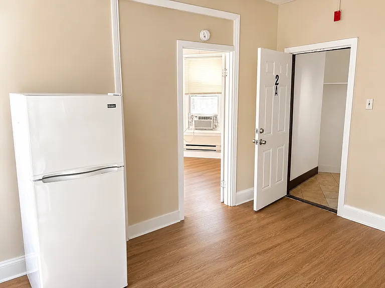 1322 Windrim Ave — Photo 5