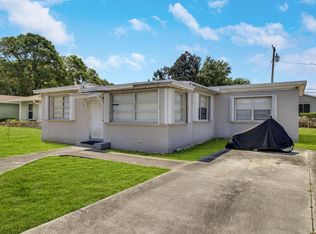 1325 W 32nd St, Riviera Beach, FL 33404