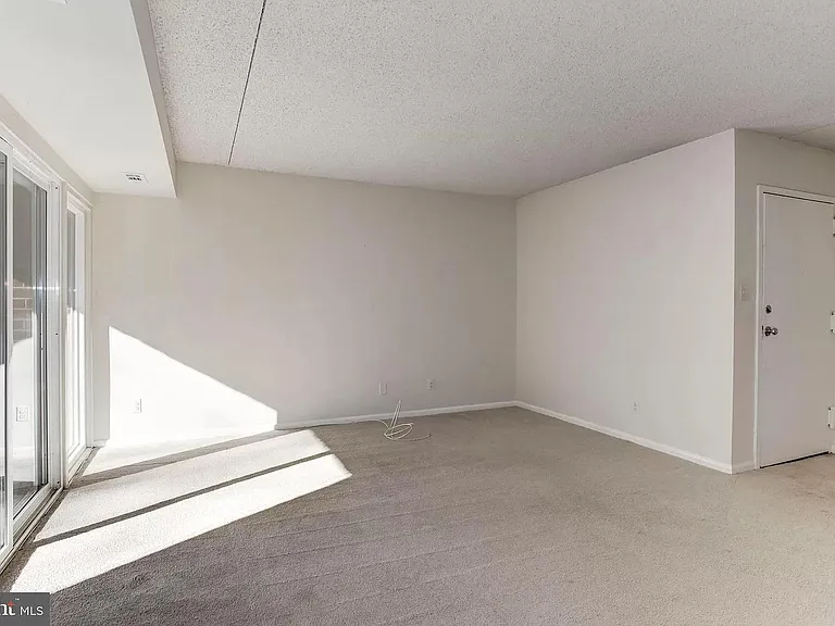11841 Shire Ct #11 — Photo 7