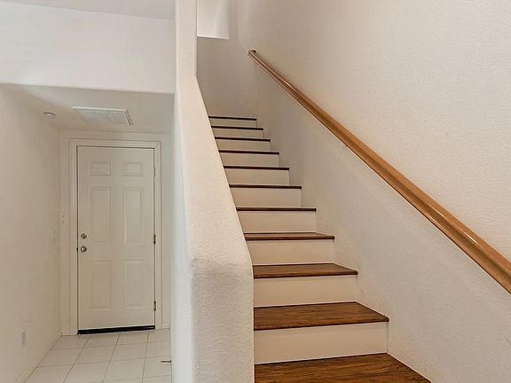 2nd image of 232 Marquette Ave