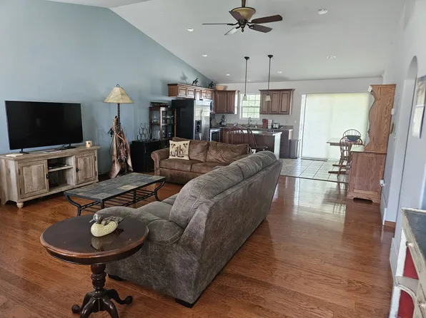 851 Pinyon Pl, Sheridan, WY 82801