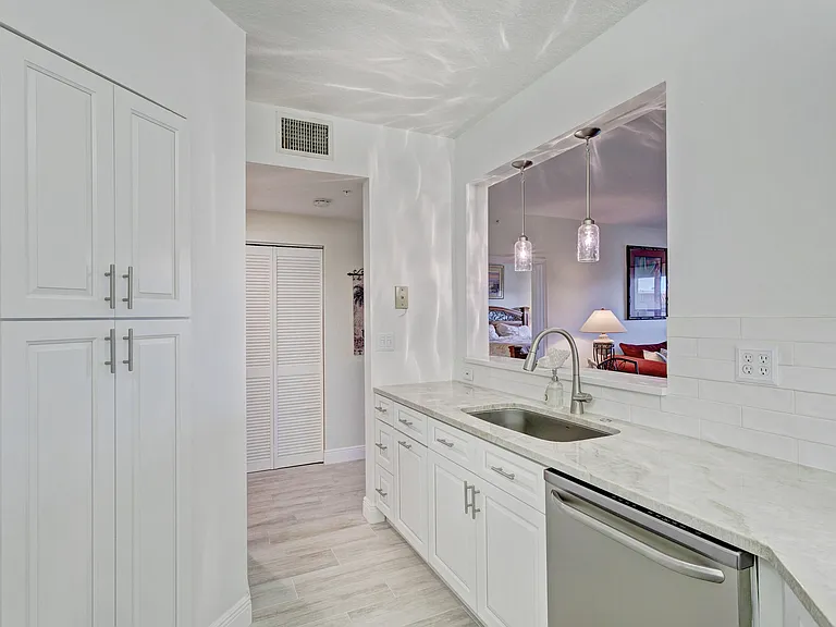 500 Uno Lago Dr #402 — Photo 9
