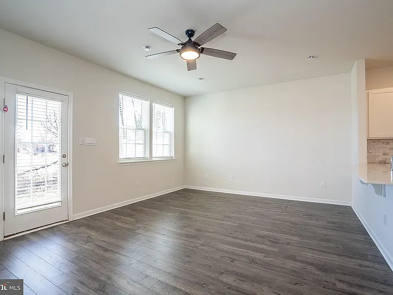109 Mazzeo Dr — Photo 5