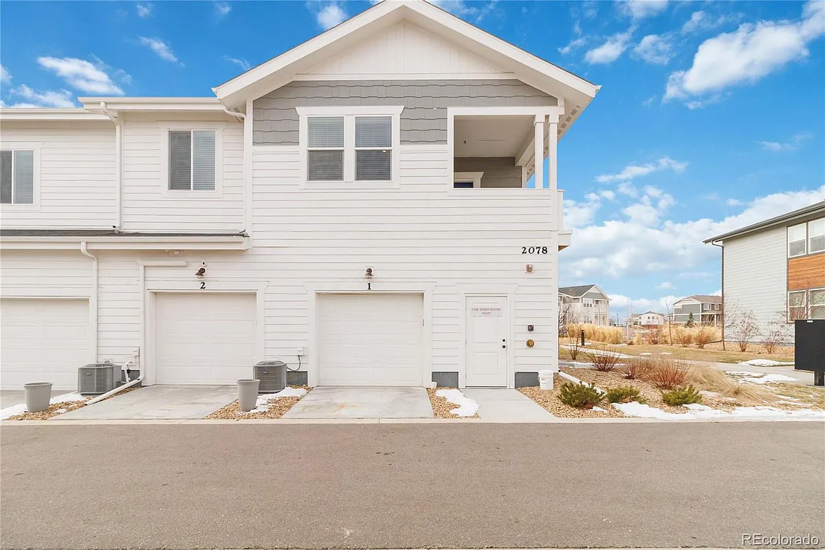 Building Photo - 2078 Autumn Moon Dr #1
