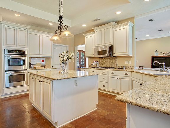 5th image of 60351 Greentree Dr