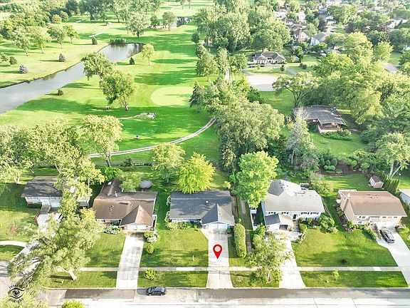 3rd image of 21W575 Glen Valley Dr