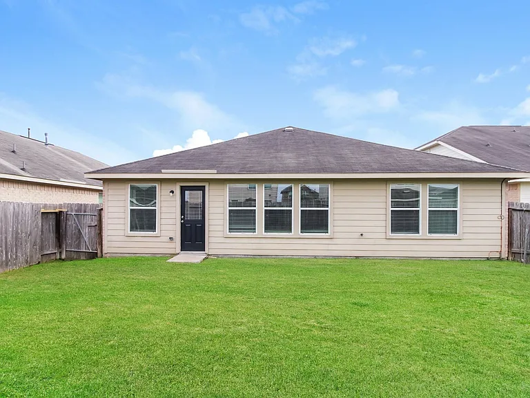 11 Leisure Shore Ct — Photo 7
