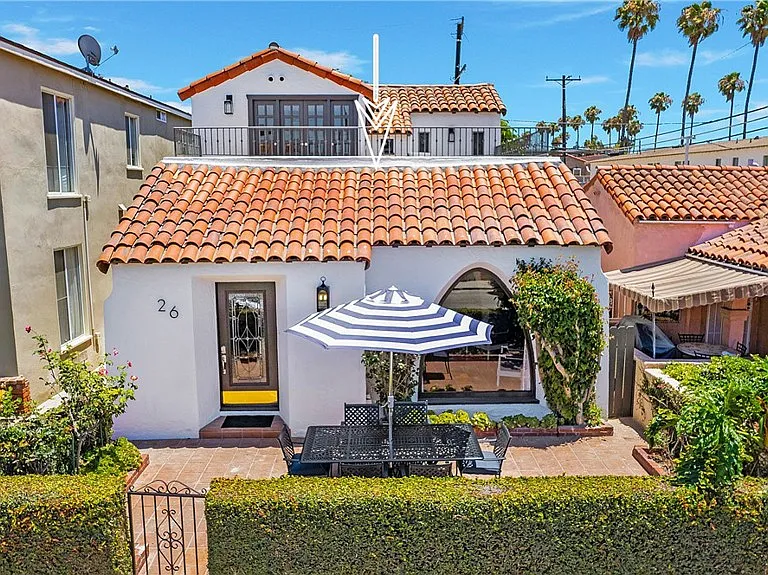 26 La Verne Ave — Photo 2