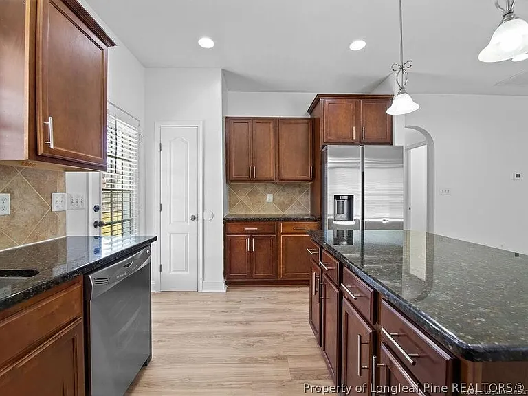 343 Fountain Grove Dr — Photo 7