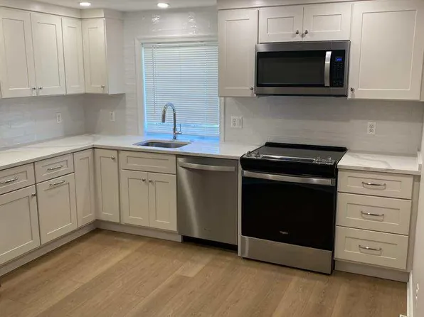 120 W 4th Ave #2, Ranson, WV 25438