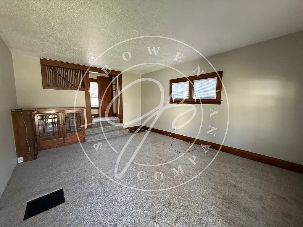 3 bed, 1.0 bath, $1,350 — Photo 3