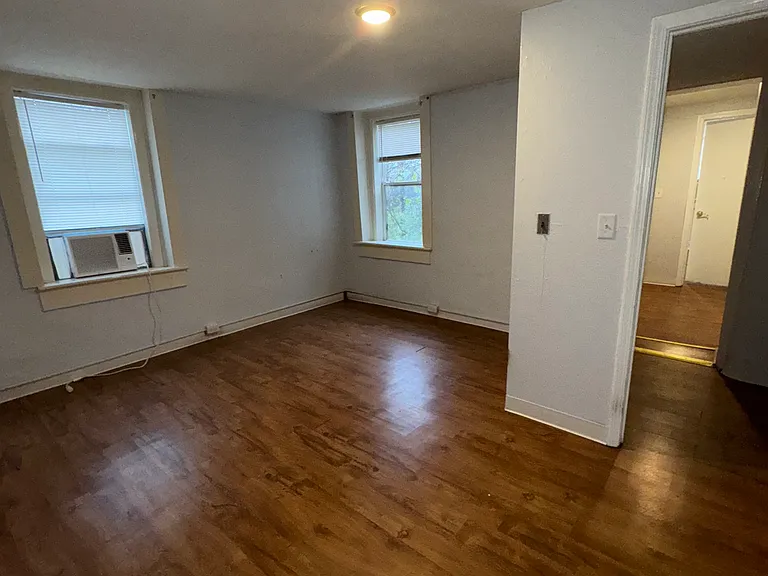 220 E Main St #12 — Photo 8