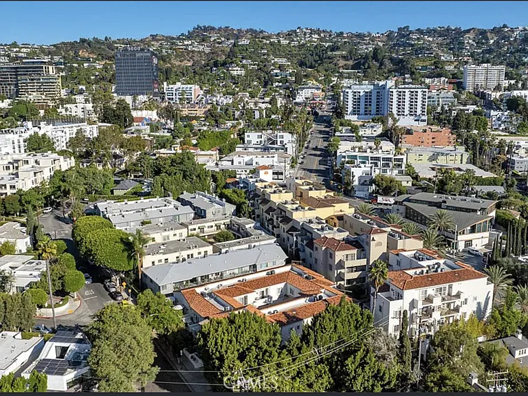 851 N San Vicente Blvd #128 — Photo 35