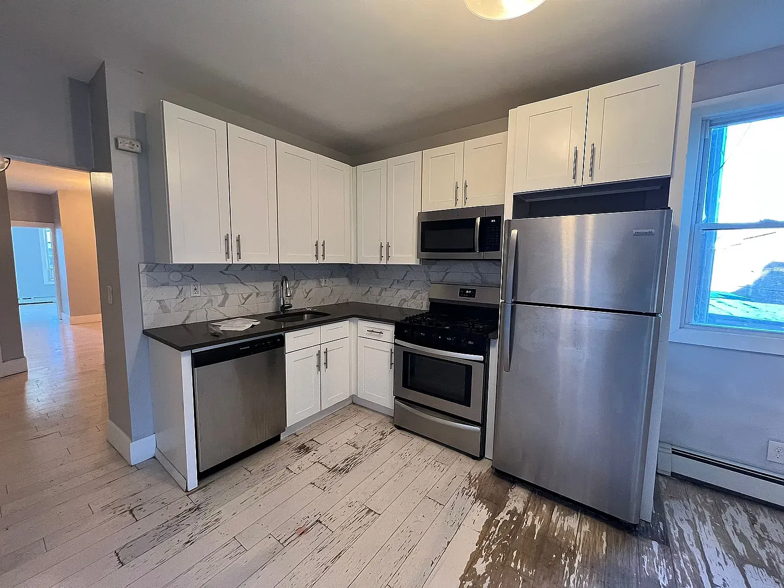 2 bed, 800 sqft, $1,994 — Photo 1