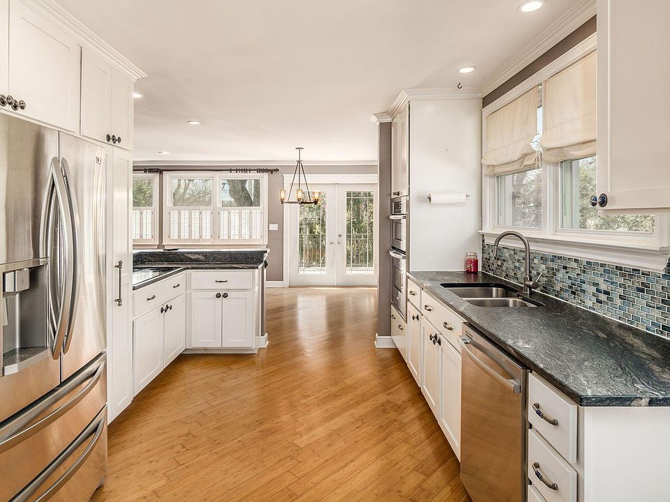 125 W Elm St, Granville, OH 43023 Zillow