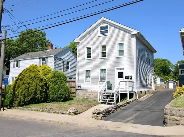 12 Robinson St APT 2, Pawcatuck, CT 06379