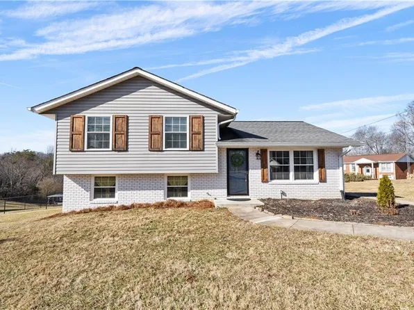 274 Dixie Hill Rd, North Wilkesboro, NC 28659
