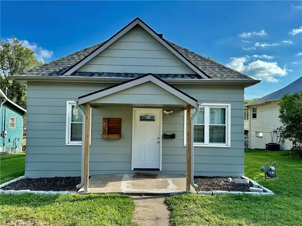 212 E Hyde Park Ave, Saint Joseph, MO 64504