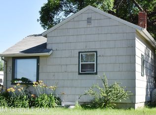 2021 12th Ave N, Grand Forks, ND 58203