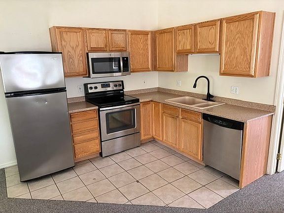 5th image of 645 NW Portland Ave APT 2