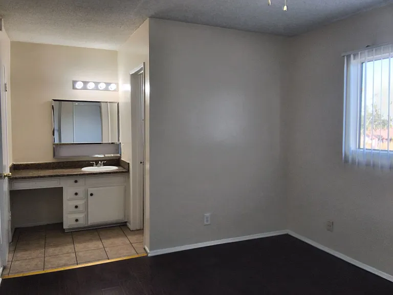 109 Almansor St — Photo 10