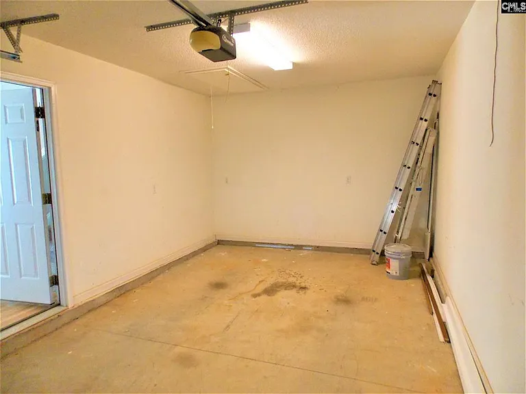105 Merowey Ct — Photo 27