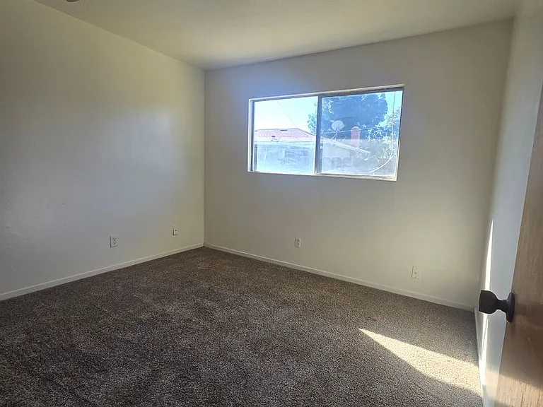 2035 N Burl Dr — Photo 11
