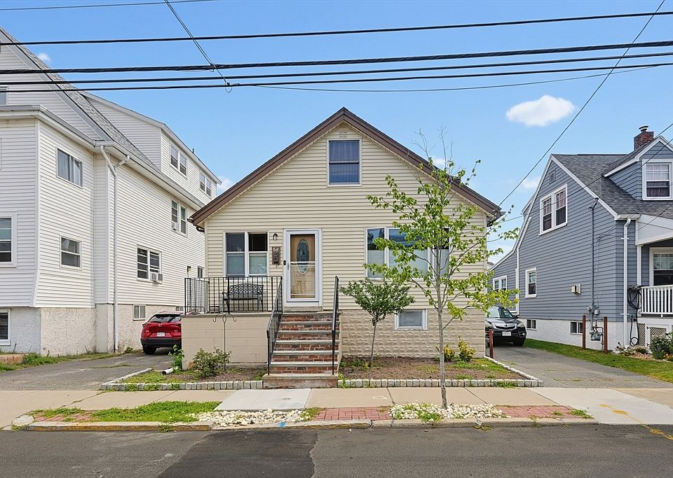 1st image of 68 Lancaster Ave