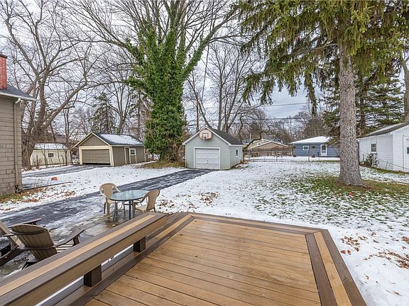 5th image of 36 Walbert Dr