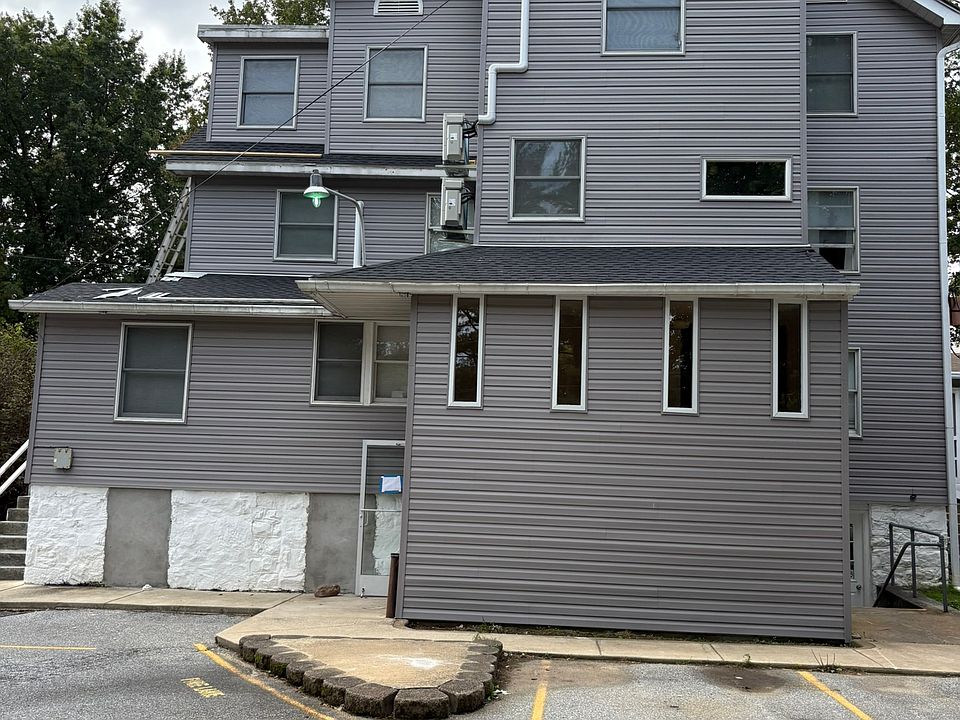 1st image of 2 W Delaware Ave APT 9
