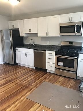 4th image of 2-24 Oakleigh Ave #16