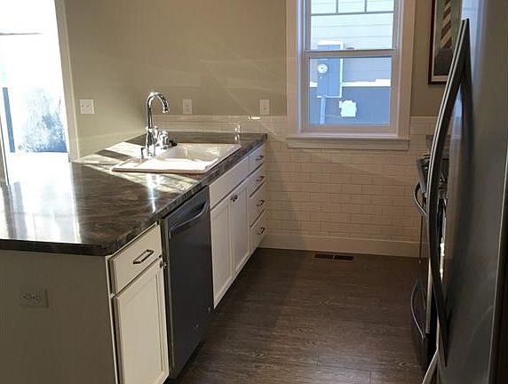 3rd image of 1818 Island View Dr