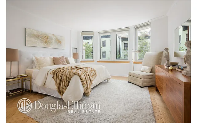 Sold by Douglas Elliman | media 15